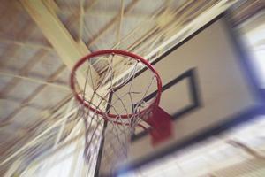 自宅で簡単なトランポリンエクササイズ